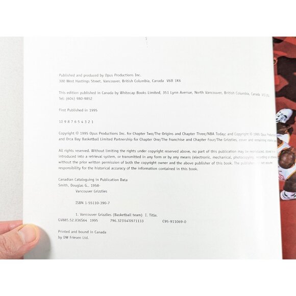1995 Vancouver Grizzlies; The official book by Doug Smith 1st edition - Picture 2 of 10